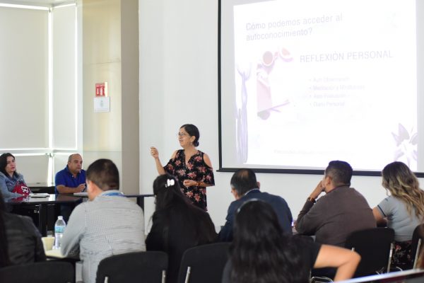 Promueven la comunicación asertiva entre trabajadores