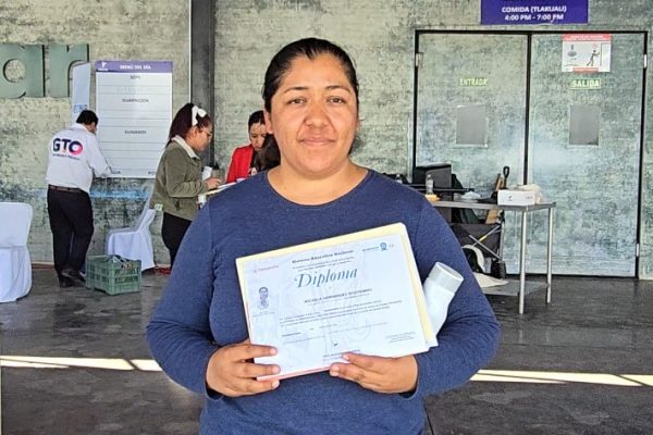 INAEBA celebra el Día Internacional De La Mujer Rural apoyando el desarrollo educativo de mujeres del campo