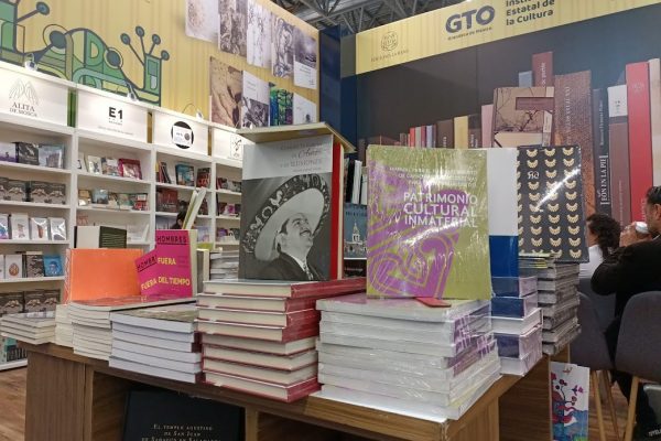 Viajan letras guanajuatenses a Feria Internacional del Libro de Guadalajara
