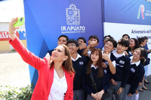 Celebran natalicio de Benito Juárez García