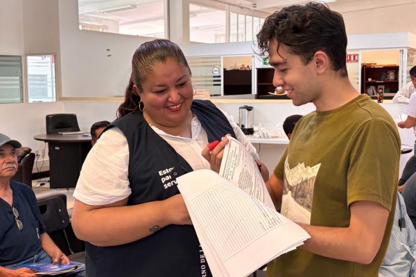 Orientan a adultos mayores guanajuatenses que trabajaron en Estados Unidos