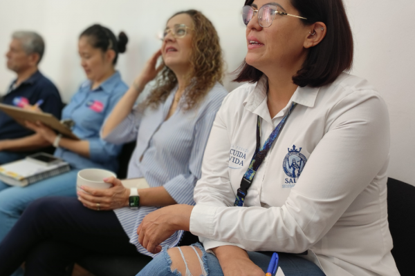 SSG pone al corriente al personal de salud en el tratamiento del dengue