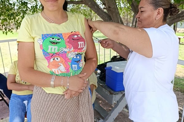 SSG inicia campaña de Vacunación SR para maestros y personal médico