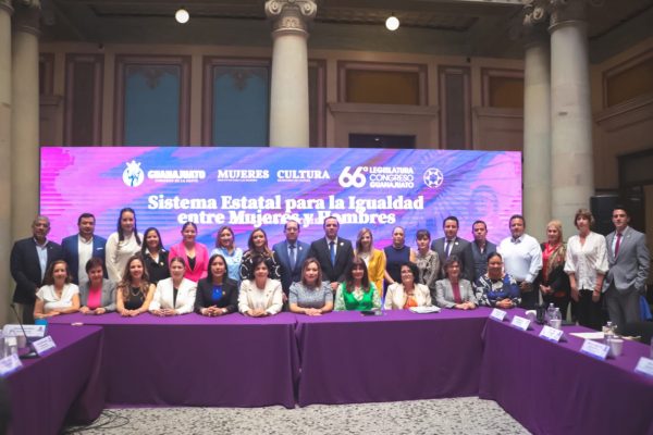 Avanza gobierno de la gente en la reducción de desigualdades de género