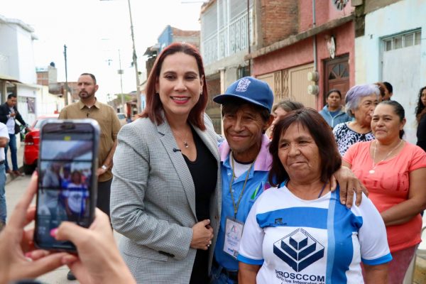 Atienden necesidades del Barrio calzada de Guadalupe