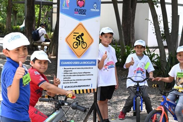 Impulsan movilidad segura con Bici Escuela para niñas y niños de Irapuato