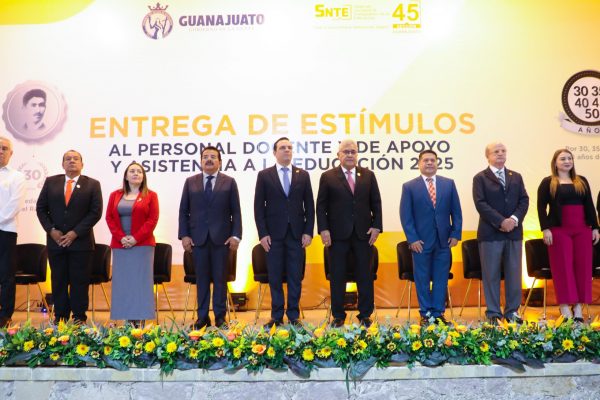 Reconoce Gobierno de la Gente al SNTE