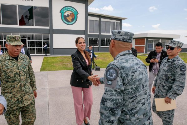 Inaugura Gobernadora Libia Dennise instalaciones de la Guardia Nacional en Salamanca