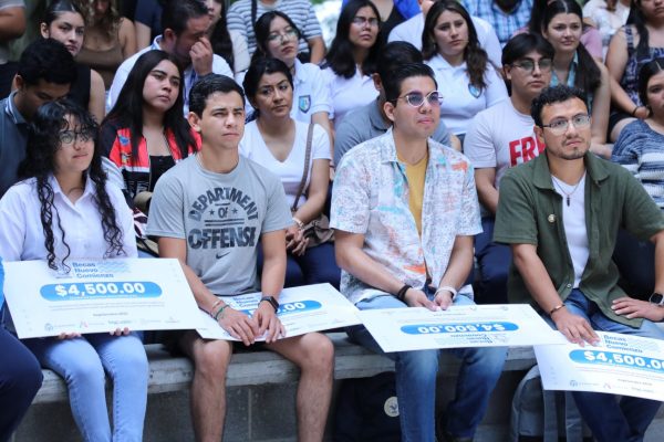 Ofrece Gobierno de la Gente un Nuevo Comienzo para estudiantes de Irapuato