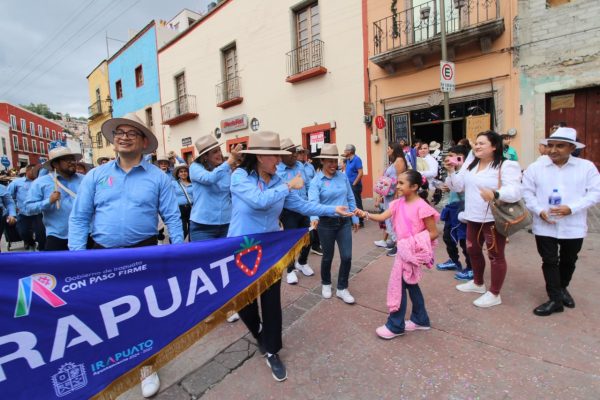 Participa Irapuato en desfile conmemorativo a la Independencia de México